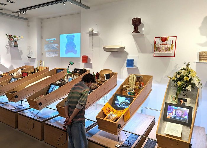 Nederlands Uitvaart Museum Tot Zover Museum Tot Zover Tickets | Tiqets photo