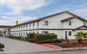 Hotel Super 8 By Wyndham Arcata Exterior photo