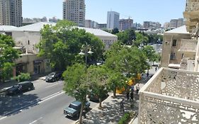 Ferienwohnung Between 28May Metro Station And National Boulevard Seaside Park Baku Exterior photo