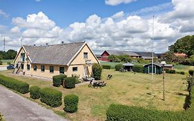 Bruksparkens Hostel Vellinge Exterior photo