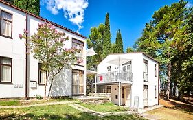 Apartments Astra Plava Laguna Poreč Exterior photo