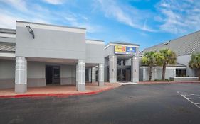 Hotel Super 8 By Wyndham Mobile I-65 Exterior photo
