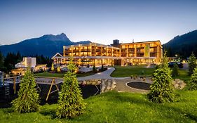 Zugspitz Resort Ehrwald Exterior photo