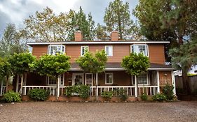 J Patrick Inn Cambria Exterior photo