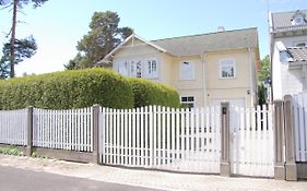 Family Apartments Jūrkalne Exterior photo