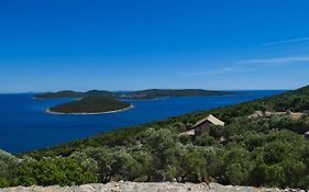 Glamping Tents And Mobile Homes Trasorka Veli Lošinj Exterior photo