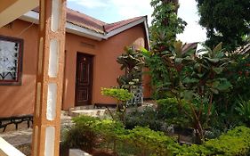 Gorilla African Guest House Entebbe Exterior photo