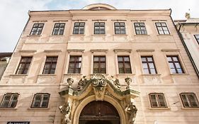 Petra Inn Apartments In Historical Palace Pressburg Exterior photo