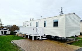 Hotel Escape City Caravan Lytchett Minster Exterior photo