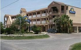 Days Inn By Wyndham Corpus Christi Beach Exterior photo