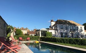 Bed and Breakfast Clos Saint Nicolas Neauphle-le-Château Exterior photo