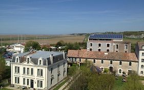 Hotel Le Domaine Du Meunier Mortagne-sur-Gironde Exterior photo