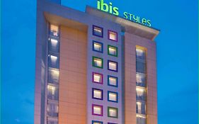 Hotel Ibis Styles Solo Exterior photo