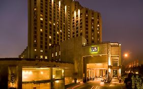 Hotel The Lalit Neu-Delhi Exterior photo