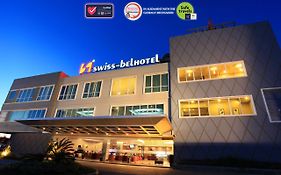 Swiss-Belhotel Kendari Exterior photo