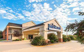 Baymont By Wyndham Topeka Exterior photo