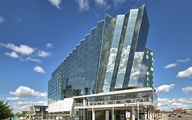 Hotel Doubletree By Hilton Edmonton Downtown Exterior photo