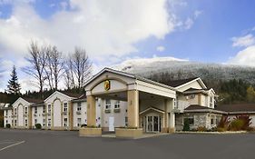 Motel Super 8 By Wyndham Revelstoke Bc Exterior photo