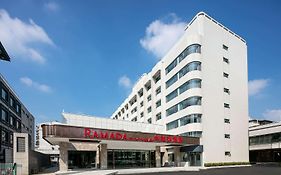 Ramada by Wyndham Yangzhou Slender West Lake Exterior photo