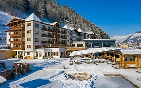 Superior Sport und Familienresort Alpenblick Zell am See Exterior photo