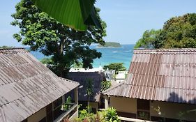 Kata Beachwalk Hotel&Bungalows Exterior photo