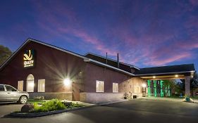 Quality Inn & Suites Steamboat Springs Exterior photo