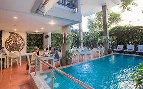 King Grand Boutique Hotel Phnom Penh Exterior photo