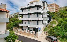 Apartments & Hotel Eleanna Sarandë Exterior photo