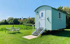 Hotel Bells Meadow Shepherds Hut King's Lynn Exterior photo