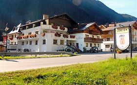 Hotel Kristall Ischgl Exterior photo