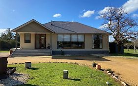 Aurora Cottages Bush Retreat Halls Gap Exterior photo