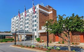 Doubletree By Hilton Neenah Exterior photo