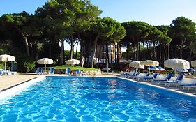 Hotel Beau Rivage Pineta Lido di Jesolo Exterior photo