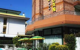 Hotel American Lido di Jesolo Exterior photo