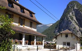 Hotel Gite Les Mesanges Thônes Exterior photo