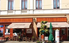 Bed and Breakfast Promenade Panzio Miskolc Exterior photo