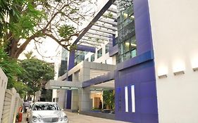 Hotel Adarsh Hamilton Bangalore Exterior photo