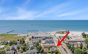 Motel Ludington Pier House Exterior photo