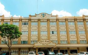 Le President Hotel Phnom Penh Exterior photo