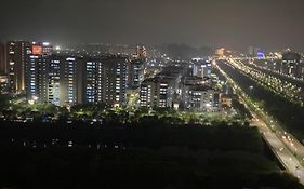 Ferienwohnung Sky Vibe Noida Exterior photo