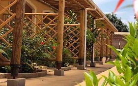 African Roots Guesthouse Entebbe Exterior photo