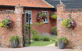 Grove Barn Bed And Breakfast Harleston Exterior photo