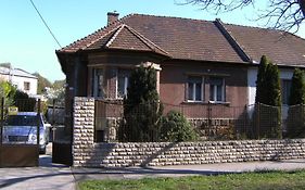 Villa Haus in Budapest mit Garten Room photo