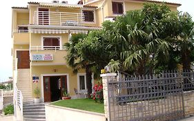 Bed and Breakfast B@B Valbruna Rovinj Exterior photo