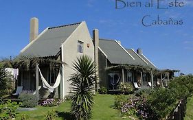 Cabanas Bien Al Este Punta Del Diablo Exterior photo