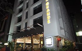 Hotel Le Grande Residency -Unmarried Couples Are Not Allowed Ahmedabad Exterior photo