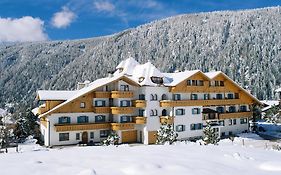 Hotel ABIS - Dolomites Mühlbach Room photo