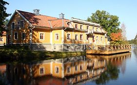 Gasthaus Dufweholms Herrgård Katrineholm Exterior photo