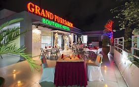 Hotel Grand Puri Saron Yogyakarta Exterior photo