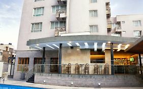 Zehneria Suites Hotel Nairobi Exterior photo